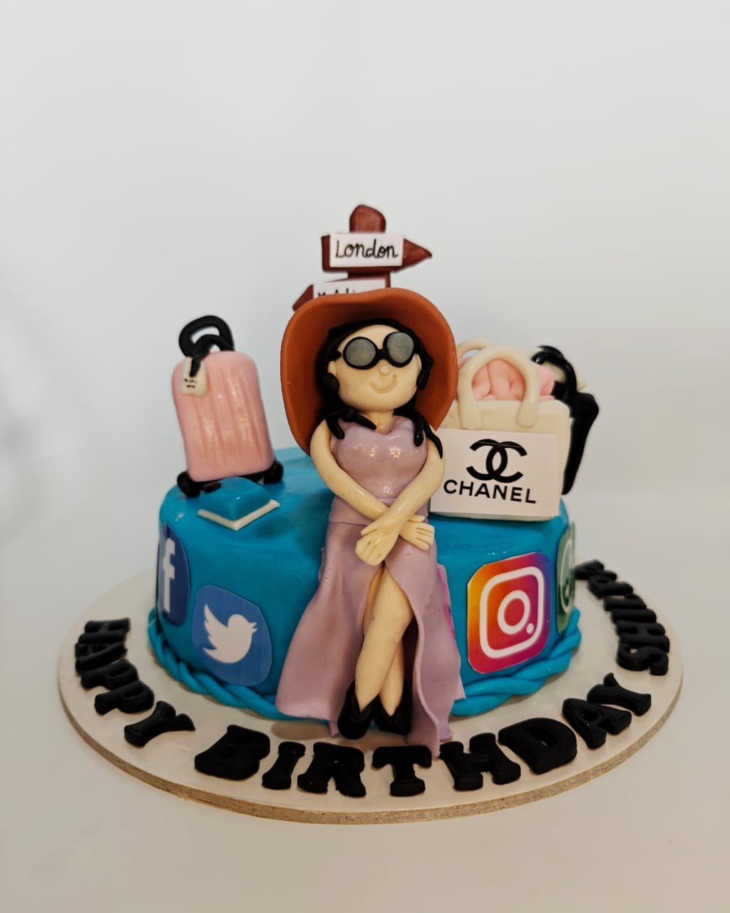 Fashion Theme Cake